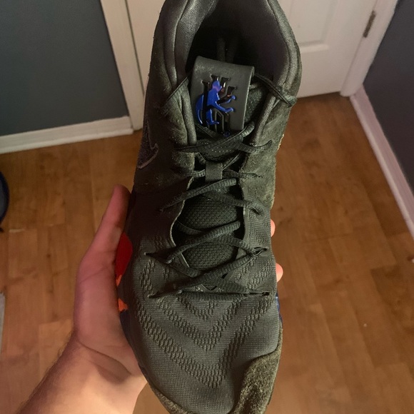 Nike Kyrie 4 “Year of the Monkey” - Picture 2 of 8